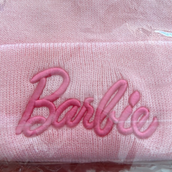 Barbie Beanie New - Picture 4 of 4